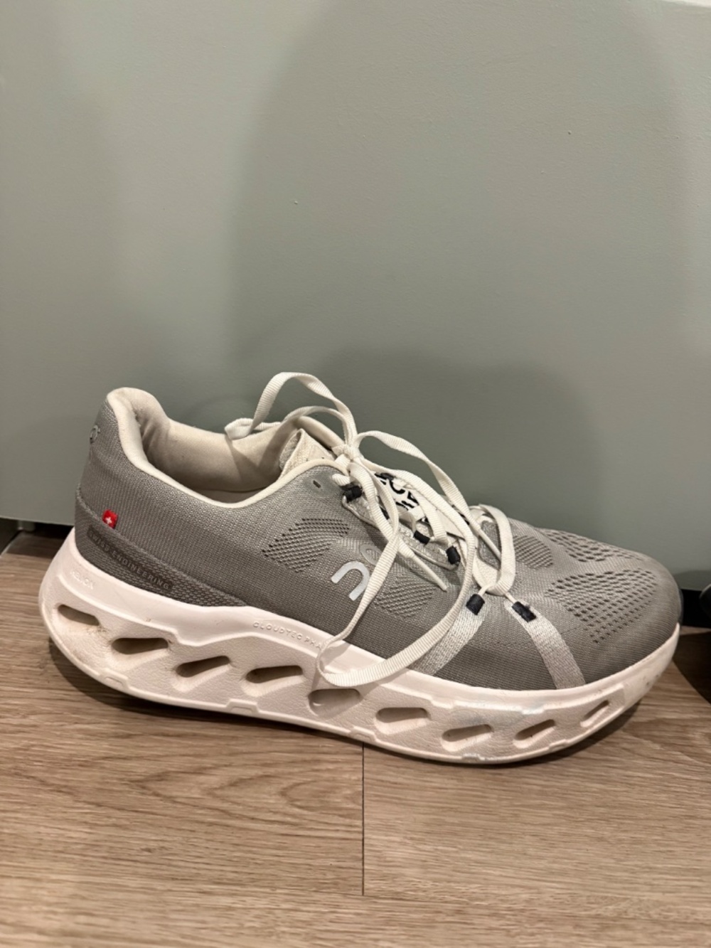 On Clouds Men Shoes - Picture 3 of 12